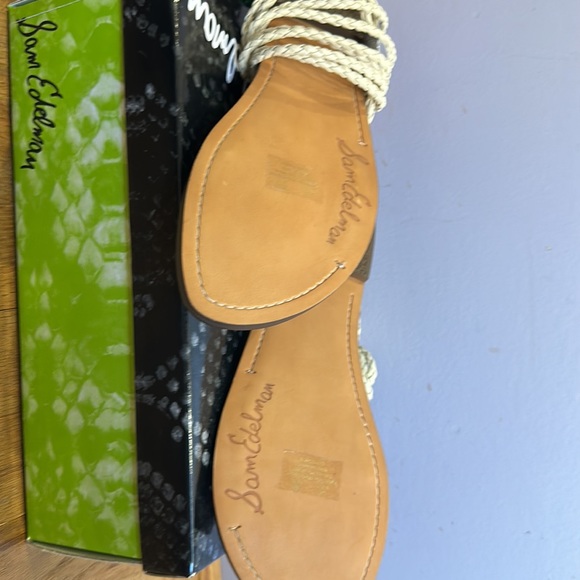 New Sam Edelman. Never worn - Picture 2 of 4